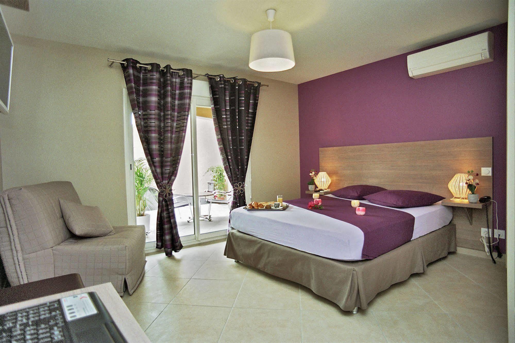 Hotel L'Anvia โบลแลน ภายนอก รูปภาพ