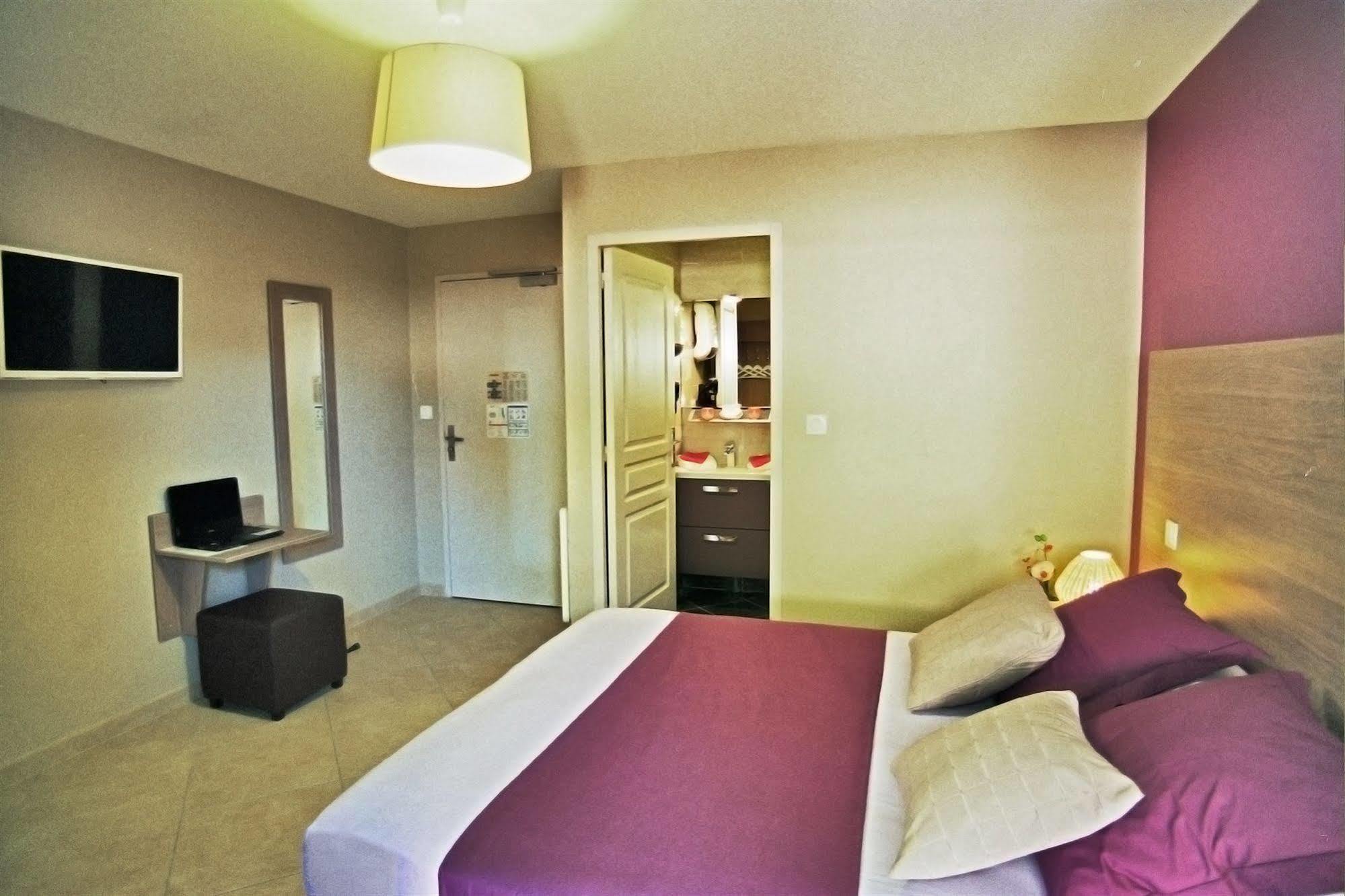 Hotel L'Anvia โบลแลน ภายนอก รูปภาพ